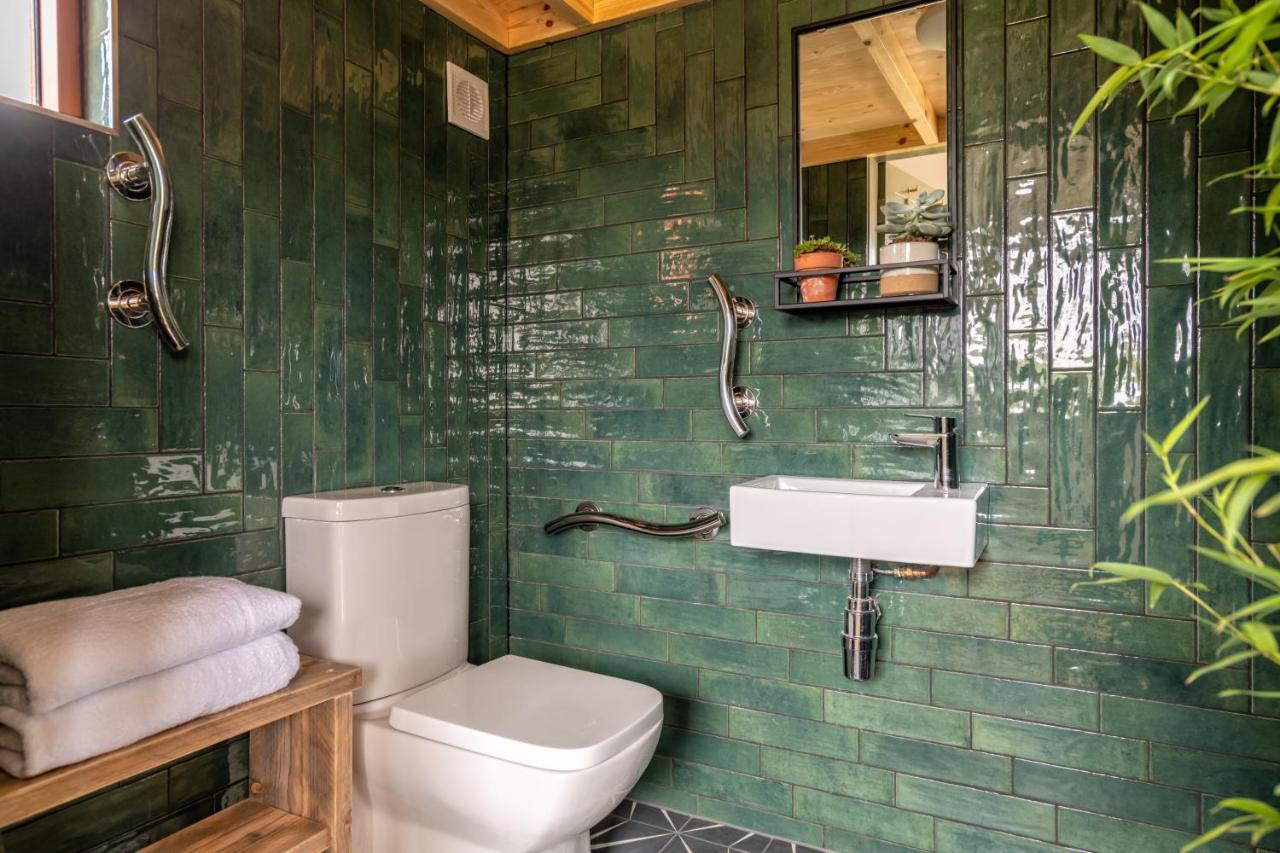 Alba - Charming Boutique Forest View Cabin With Hot Tub In Ballater Buitenkant foto