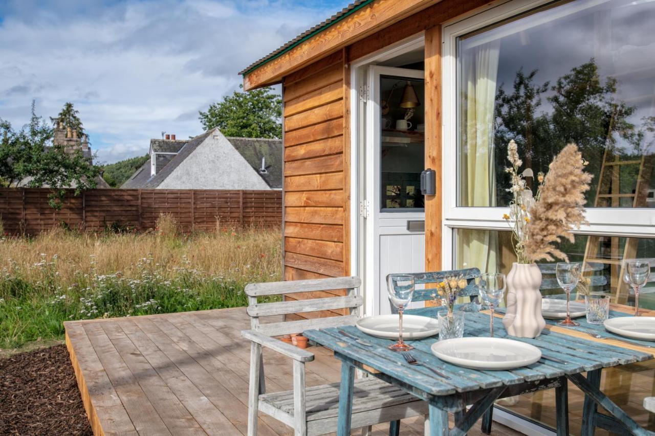 Alba - Charming Boutique Forest View Cabin With Hot Tub In Ballater Buitenkant foto