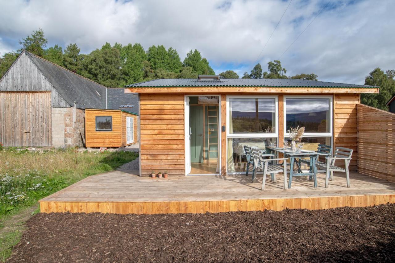 Alba - Charming Boutique Forest View Cabin With Hot Tub In Ballater Buitenkant foto